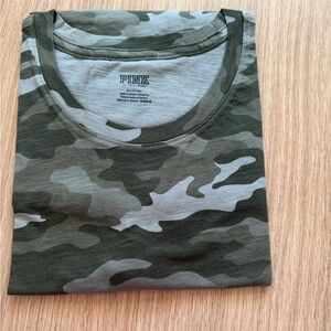 PINK Victoria's Secret Green Camo Short Sleeve Tee